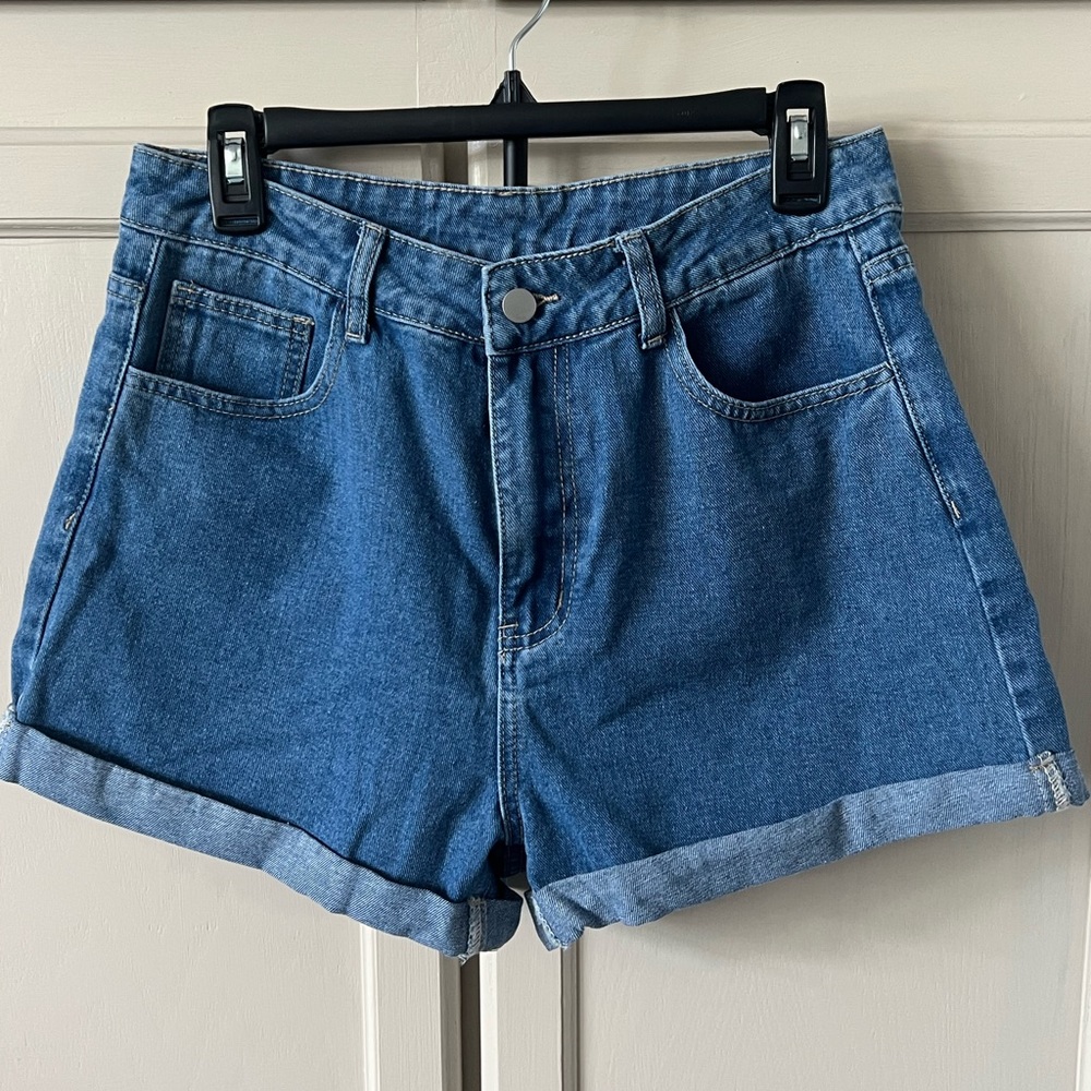 028 SHEIN Cuffed Jean Shorts